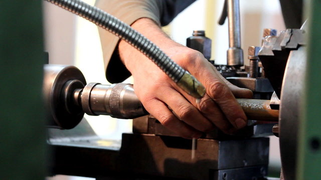 Handling the machine
