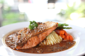 Smoked salmon with vegetables