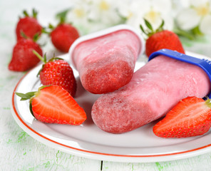 strawberry ice cream