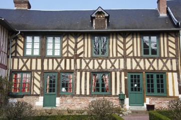 Obraz premium le bec hellouin en normandie