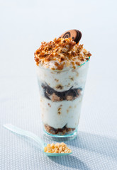 Desserts con granella di mandorle