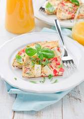 Tomaten Feta Omelett