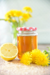 Löwenzahnblüten-Aufstrich