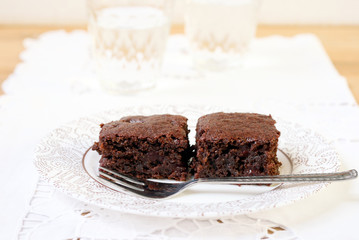chocolate cherry cake slices