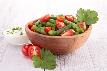 tomato and green bean salad