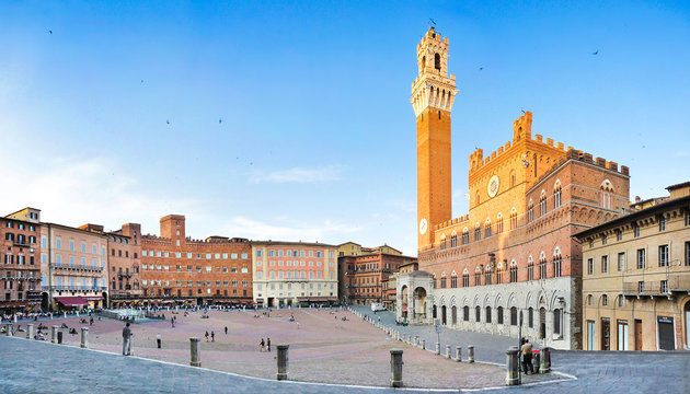 Panoramic view of Piazza del Campo in Siena at sunset, Tuscany