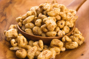 Popped wheat grains