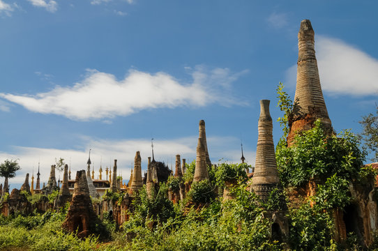 Pagodas in Indein