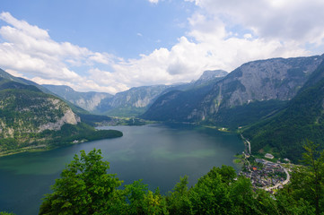 Fototapeta na wymiar Alpy i Jezioro Hallstatt, Austria