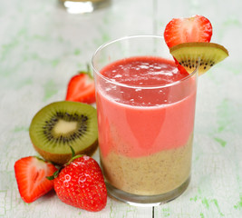 Smoothie of strawberries and kiwi