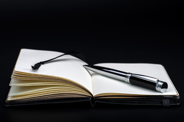 carnet et stylo à bille