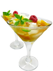 alcohol punch cocktail drinks with mint