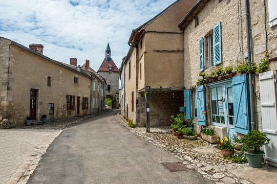 Beffroi de Charroux (03)