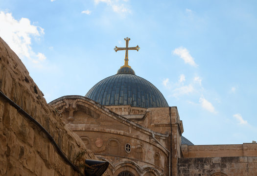 Dome on Church of the Holy Sepulchre in Jerusalem
