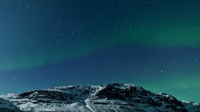 Northern lights (Aurora borealis) timelapse