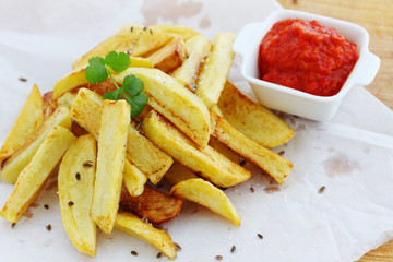 Fried potatoes with sauce