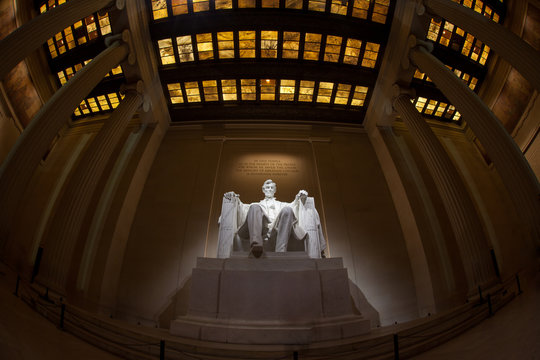 Abraham Lincoln monument in Washington, DC