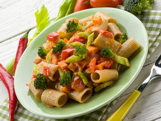 pasta with broccoli pepper and celery