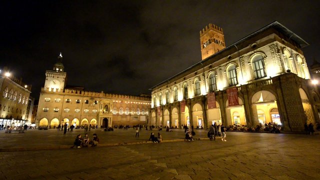 Bologna, Piazza Maggiore by Night 2