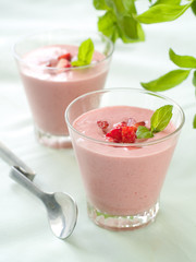 strawberry yoghurt dessert