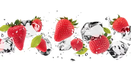 Fototapete Spritzendes Wasser Eisfrucht auf weißem Hintergrund