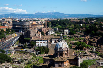 Naklejka premium Panoramic view of ancient Roman ruins