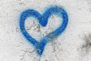 heart graffiti on a brickwall
