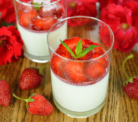 Dessert with strawberries