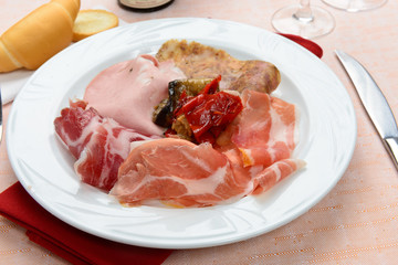 Antipasto di salumi - Appetizer of cold cuts