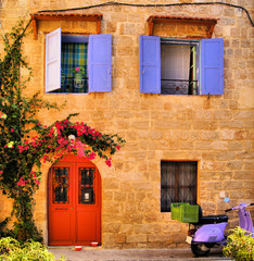 Fototapeta na wymiar Kamienny dom w Starym Mieście w Rodos, Grecja