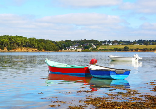 Barques color&eacute;es en Morbihan