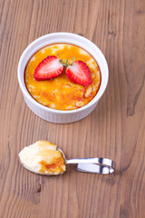 Creme brulee with strawberry