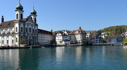 Fototapeta na wymiar Jezioro czterech kantonów Lucerna ...
