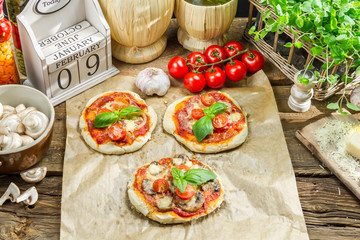 Fresh ingredients for a mini pizza