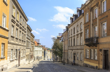 Fototapeta na wymiar Stare Miasto w Warszawie, przy ulicy Mostowej