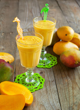 Fresh mango cocktail