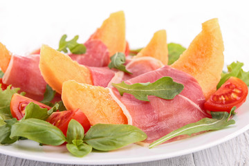 melon, prosciutto an cherry tomato