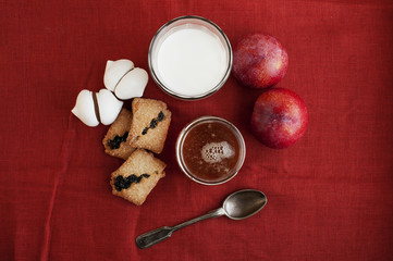 breakfast with plums