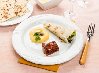 Antipasto con piadina , polenta e verdure grigliate - Appetizer