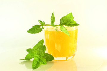 mint and juice