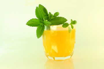stevia on juice glass