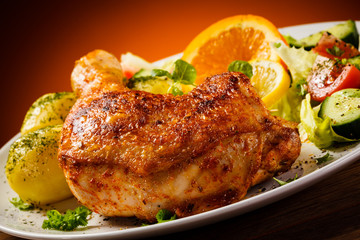 Grilled chicken leg with vegetables