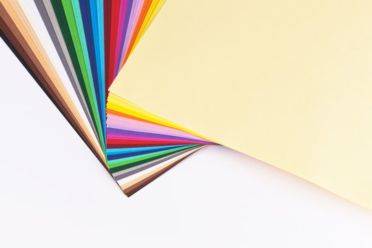 Farbiges papier f&uuml;r applikation
