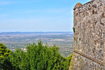 Marvao, la muralla sobre el valle, Alentejo, Portugal
