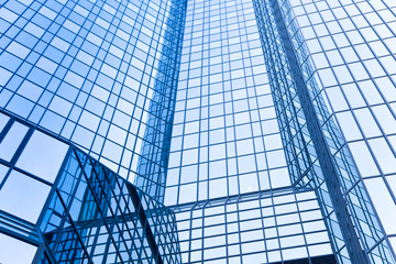 Fototapeta premium Glasfassade einer Bank - Hochhaus in Deutschland