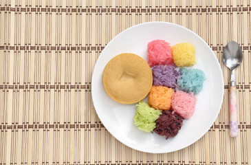 Sticky rice with steamed custard, Thai dessert