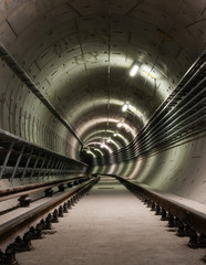 Underground facility with a big tunnel