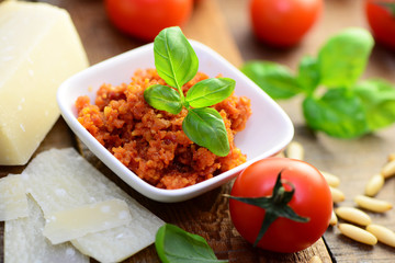 Tomatenpesto
