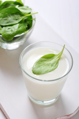 Yogurt with spinach