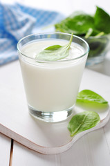Yogurt with spinach